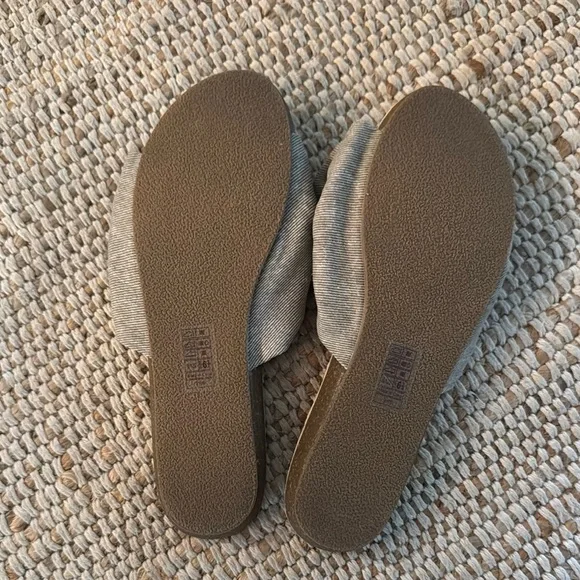 NEW Blowfish Malibu Ginah Gray Bow Slide Sandals - Picture 2 of 2